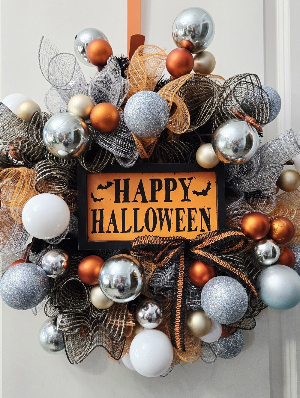 Bubbly Halloween Wreath